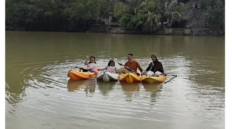 Pesona Danau Lhoknga Dari Perahu Karet Terrace LagunaKF